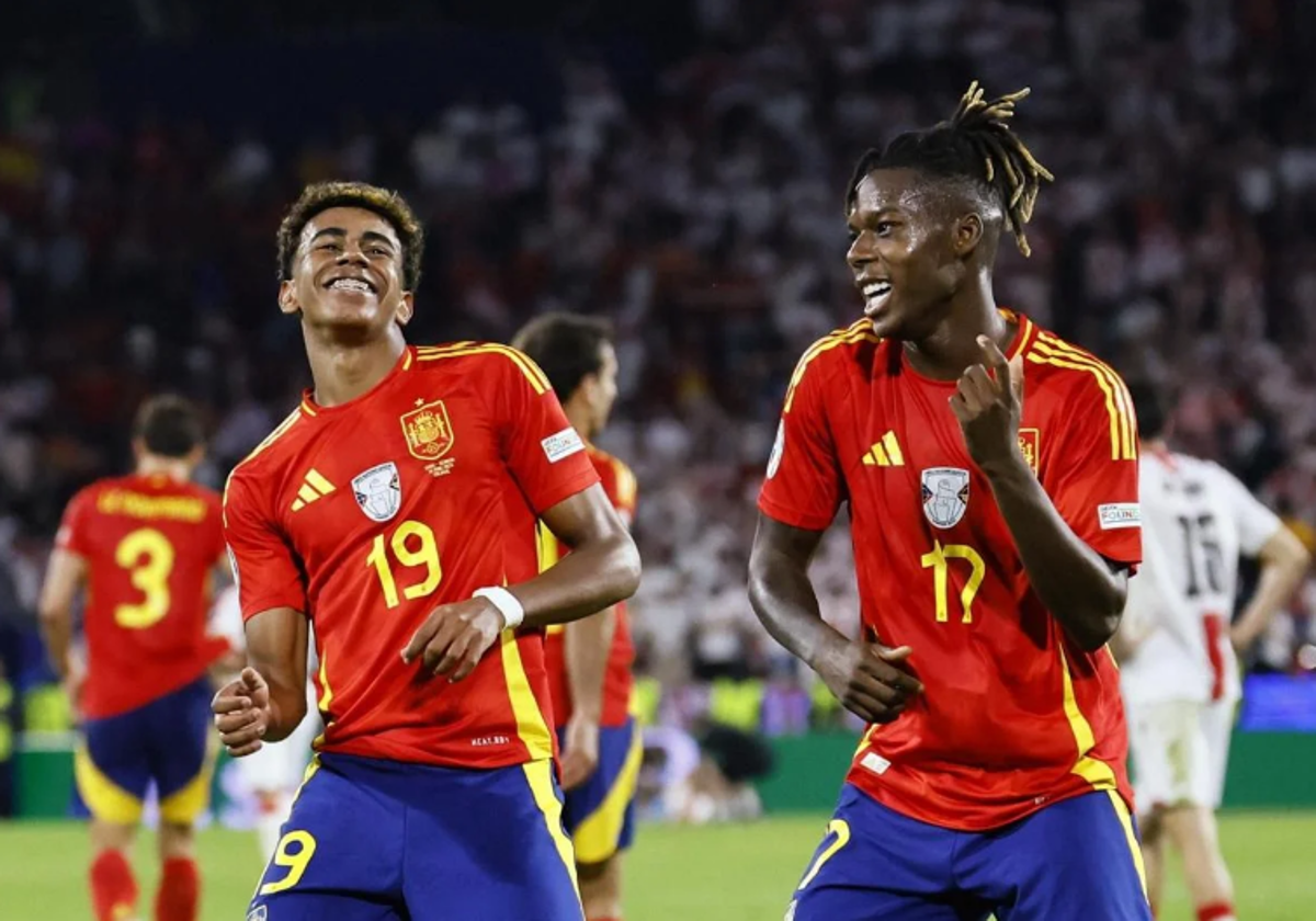 Lamine Yamal y Nico Williams en un partido de la Eurocopa 2024
