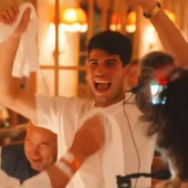 Alcaraz, la noche y el día: así celebró el campeón su gesta en París