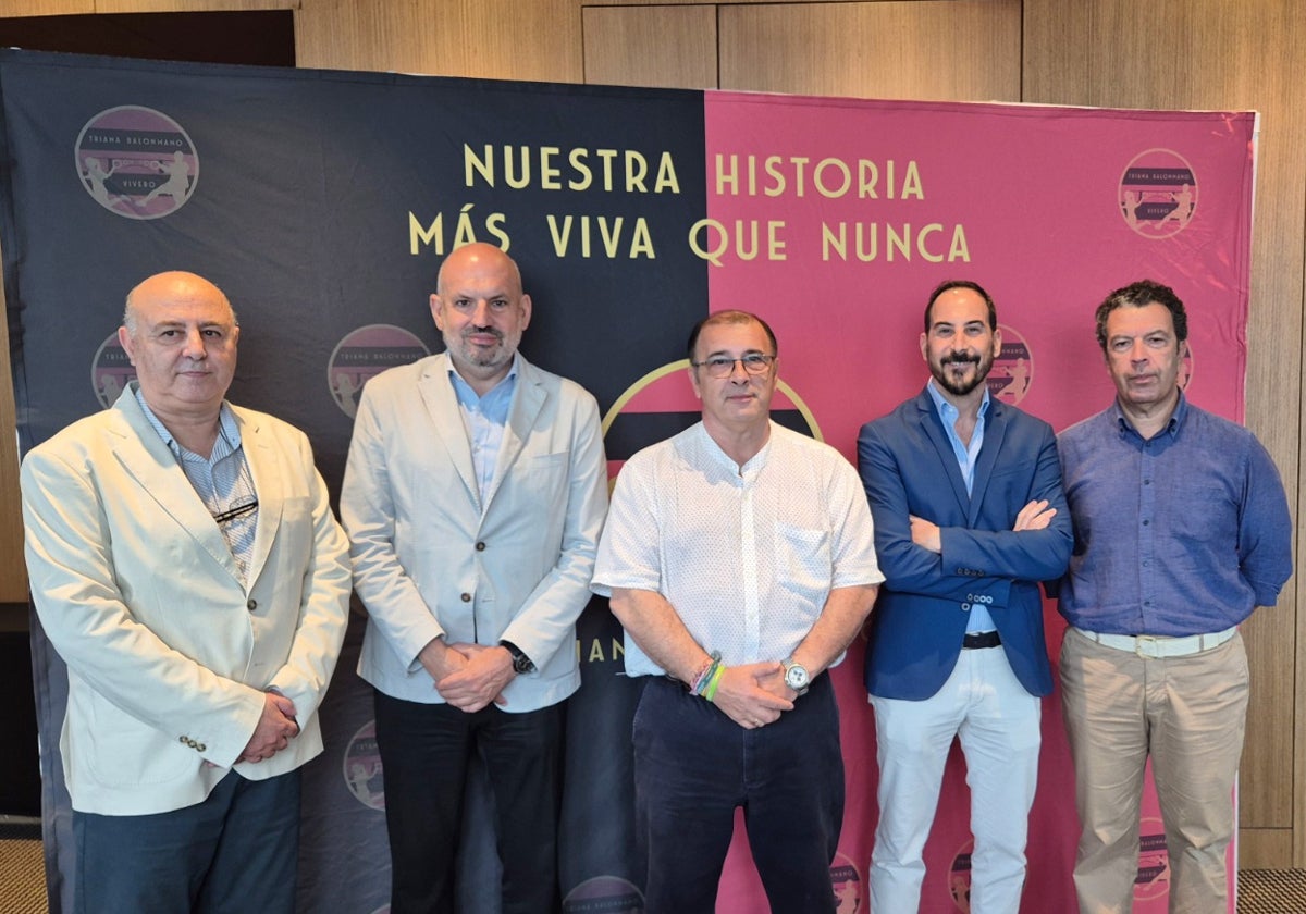 Acto organizado por el Club Triana Balonmano Vivero en la Sala Híspalis