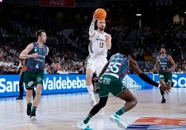 Musa entra a canasta ante Perry