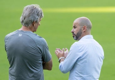 Pellegrini y Manu Fajardo, en el transcurso de un entrenamiento del Betis