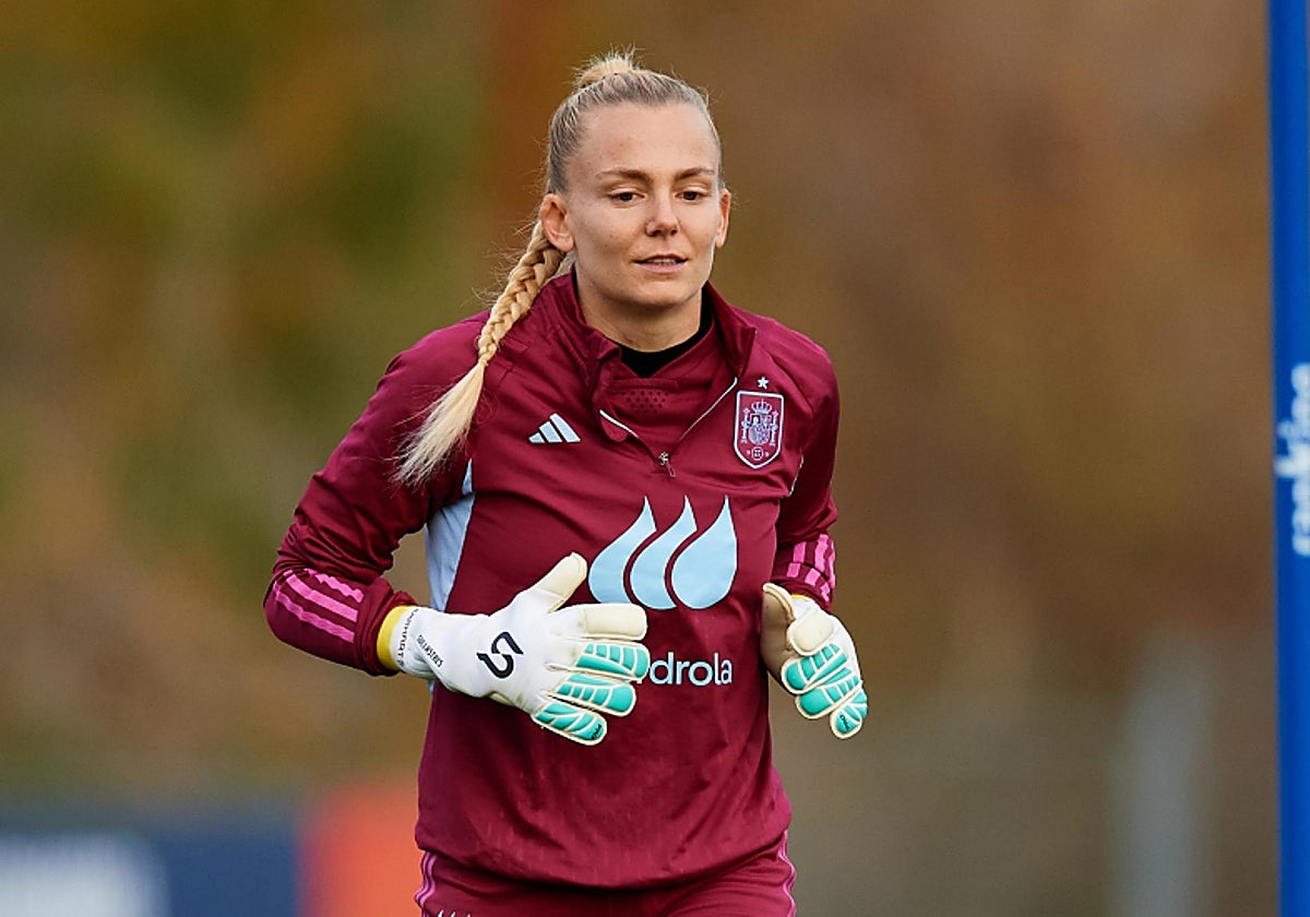 Esther Sullastres, concentrada con España