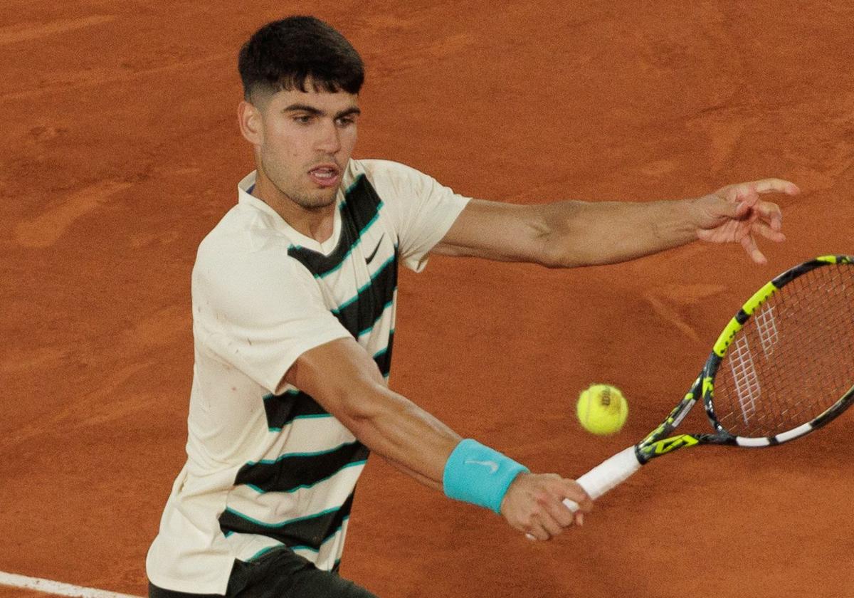 Dónde ver en televisión y online el partido de Alcaraz - Walton hoy y a qué hora empieza el partido de Queen's hoy
