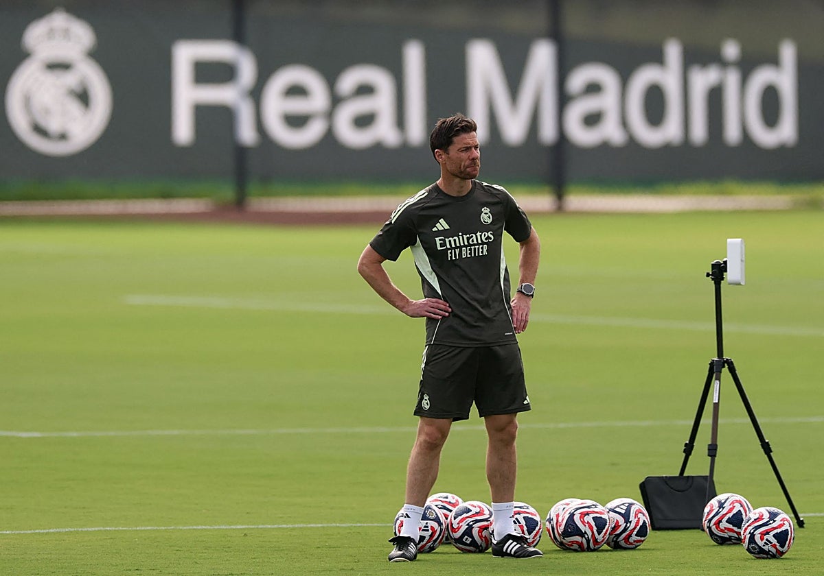 Xabi Alonso, durante un entrenamiento del Real Madrid en Miami
