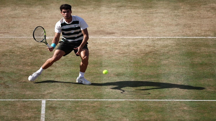 Dónde ver en televisión y online Alcaraz - Bautista y a qué hora empieza el partido de semifinales de Queen's hoy