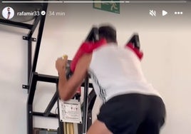 Rafa Mir adelanta su regreso y ya trabaja en el gimnasio del Sevilla
