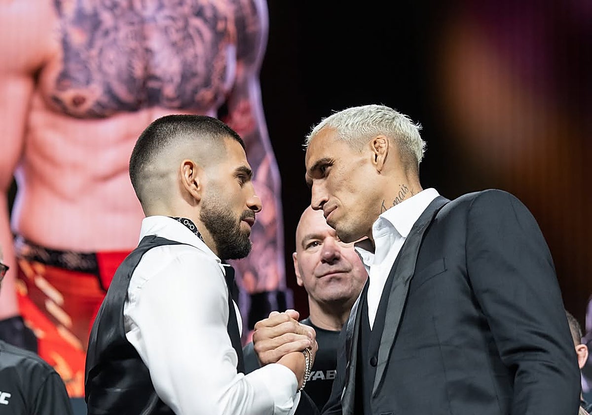 Ilia Topuria y Charles Oliveira juntos en el cara a cara