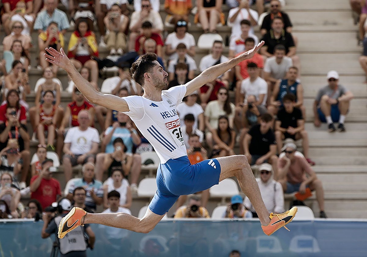 Tentoglou, durante su salto