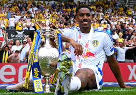 El Leeds United se despide de Junior, que ya piensa en el Real Betis