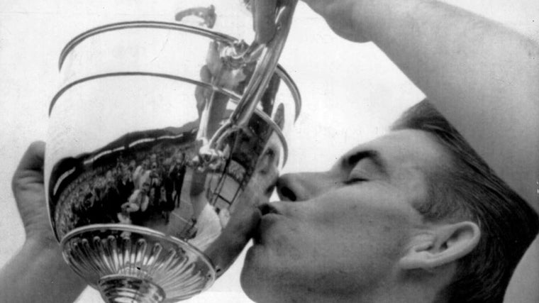 Santana, campeón en Wimbledon 1966