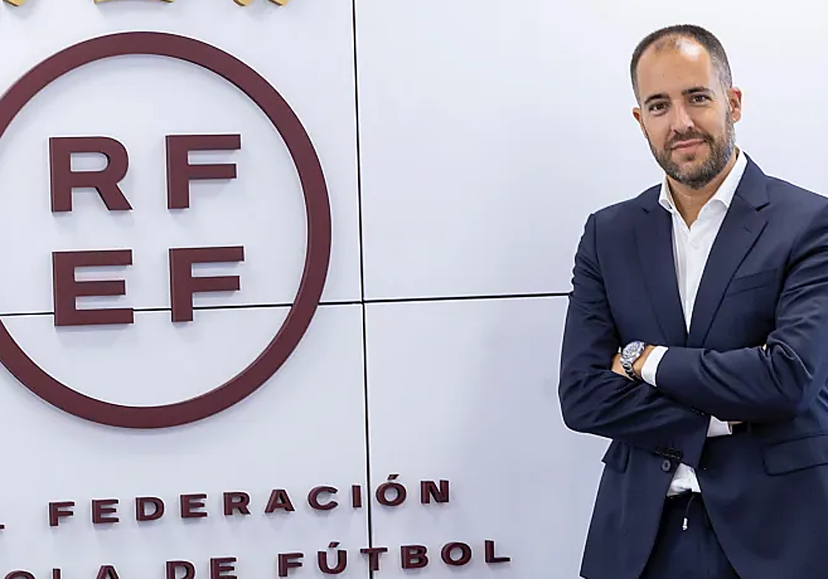 Louzán nombra al abogado Fran Soto nuevo responsable del arbitraje en España