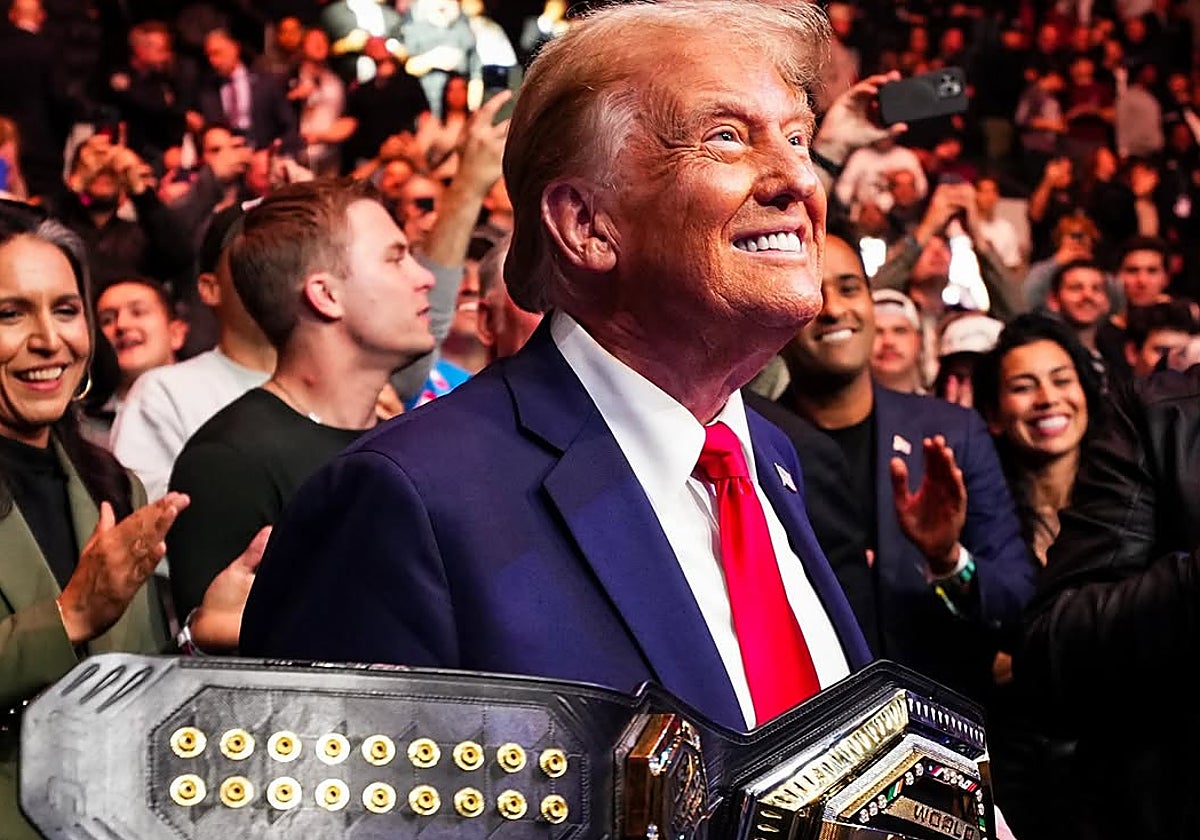 Donald Trump con el cinturón de la UFC