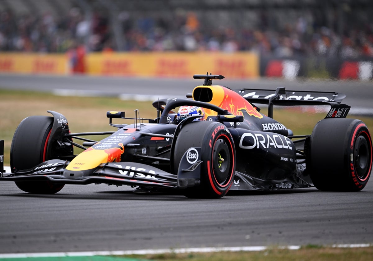 Verstappen da la sorpresa y se lleva la pole ante los McLaren