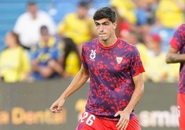 Juanlu, durante un calentamiento de la pasada temporada