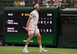 El toque de queda no se toca: Wimbledon no quiere horarios de discoteca