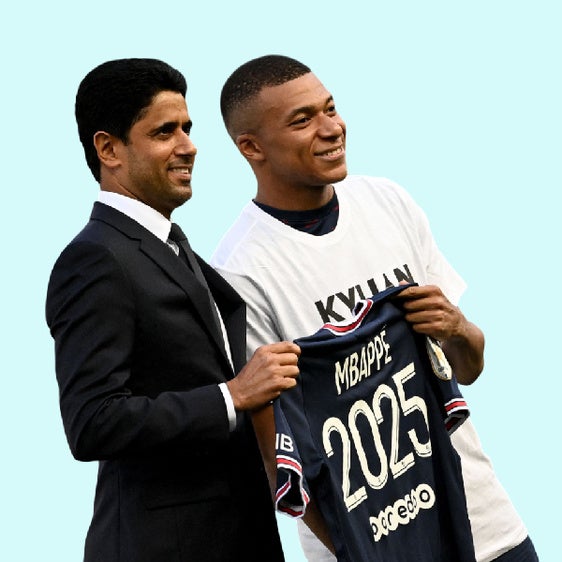Mbappé, el día de su renovación posando con Al-Khelaifi