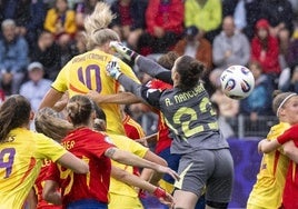 El primer gol de Bélgica ante España: cabezazo de Vanhaevermaet y salida en falso de Nanclares