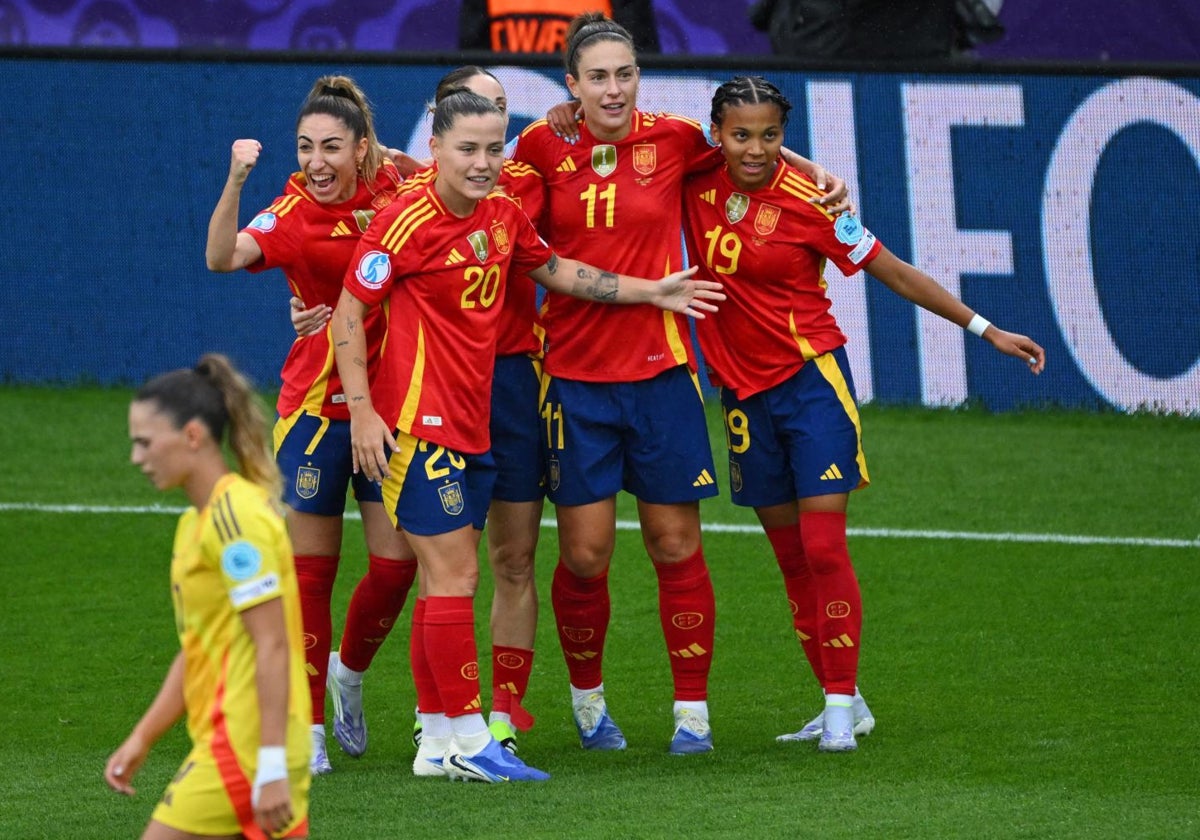 Las jugadoras celebran uno de los goles ante Bélgica