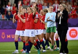 Noruega, celebrando la victoria ante Islandia (4-3)