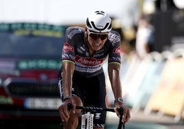 Van der Poel llegó exhausto a meta