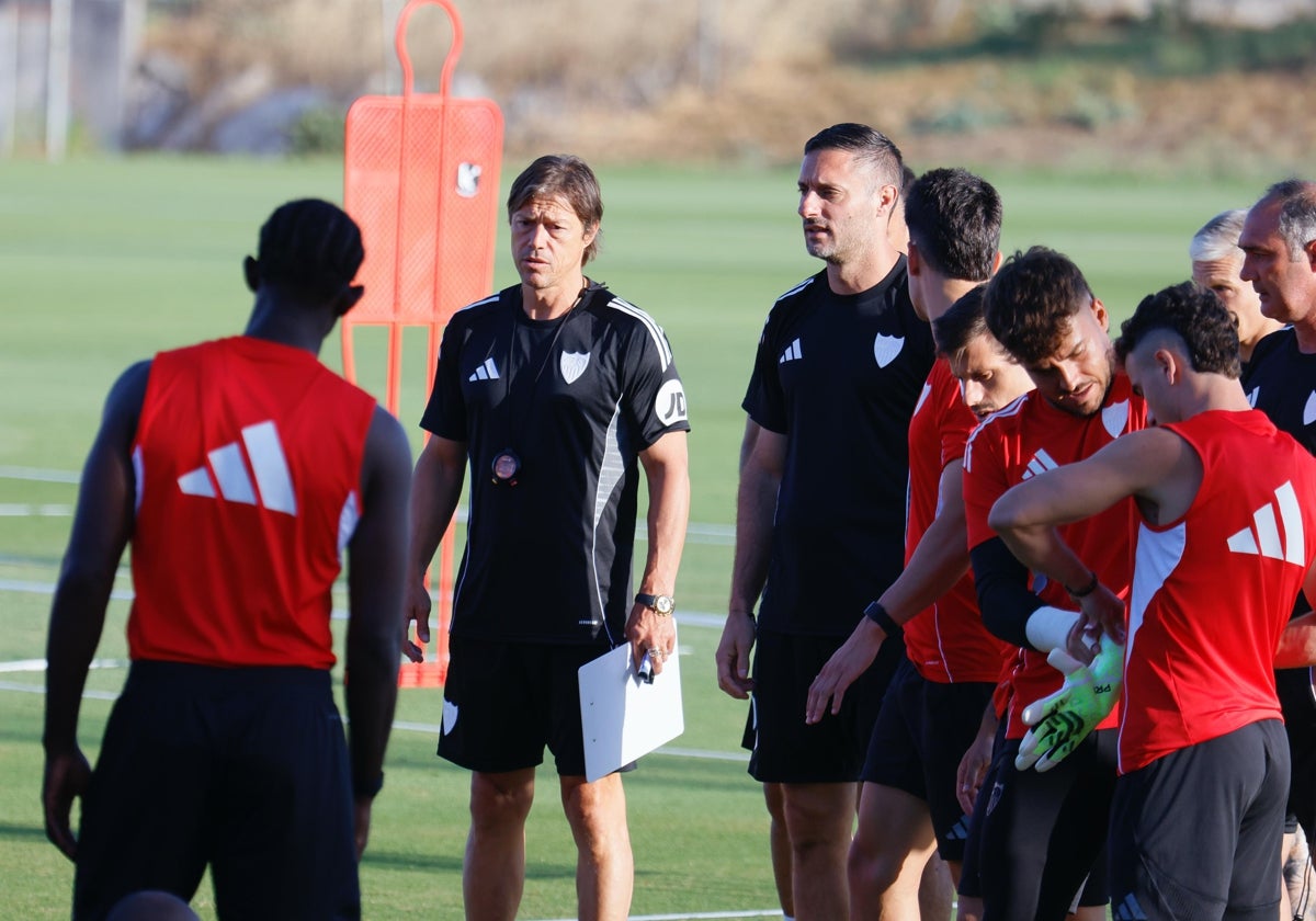Matías Almeyda, durante el entrenamiento de este viernes
