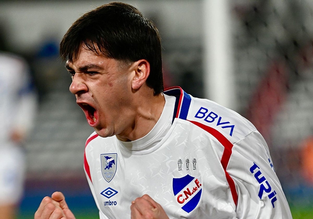 Gonzalo Petit celebra un gol con Nacional de Montevideo