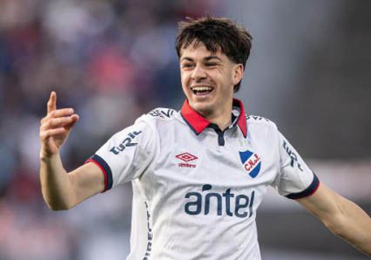 Gonzalo Petit celebra un gol con Nacional
