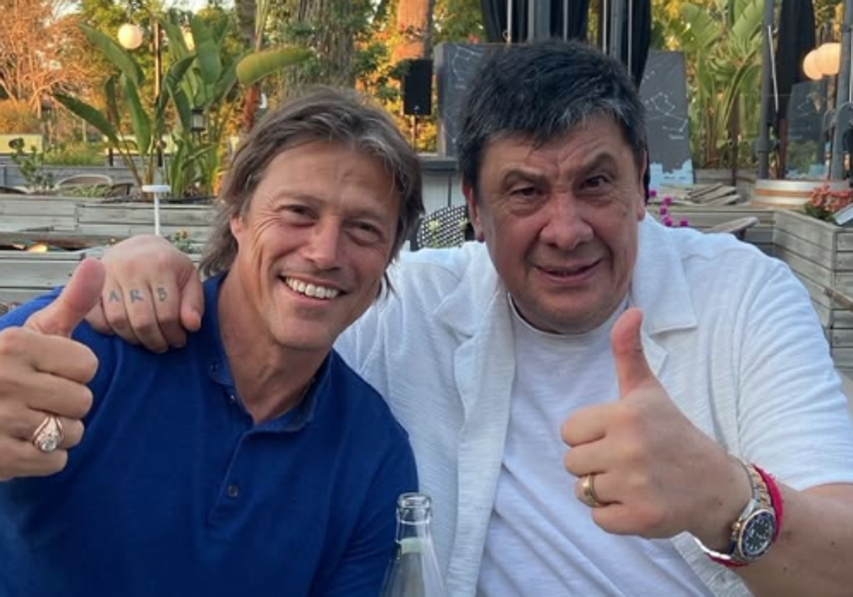 Matías Almeyda y Germán 'Mono' Burgos.