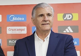 Cordón: «Me estoy quedando perplejo, los ofrecimientos son increíbles, muchos jugadores quieren venir al Sevilla»