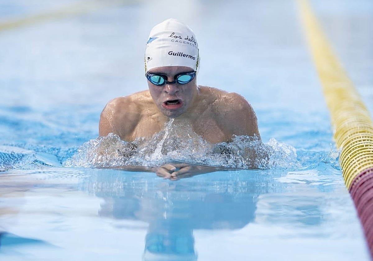 Guillermo Gracia, en una competición de natación adaptada