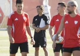 Última sesión del Sevilla FC, sin Agoumé aún con el grupo, antes del amistoso con el Sunderland