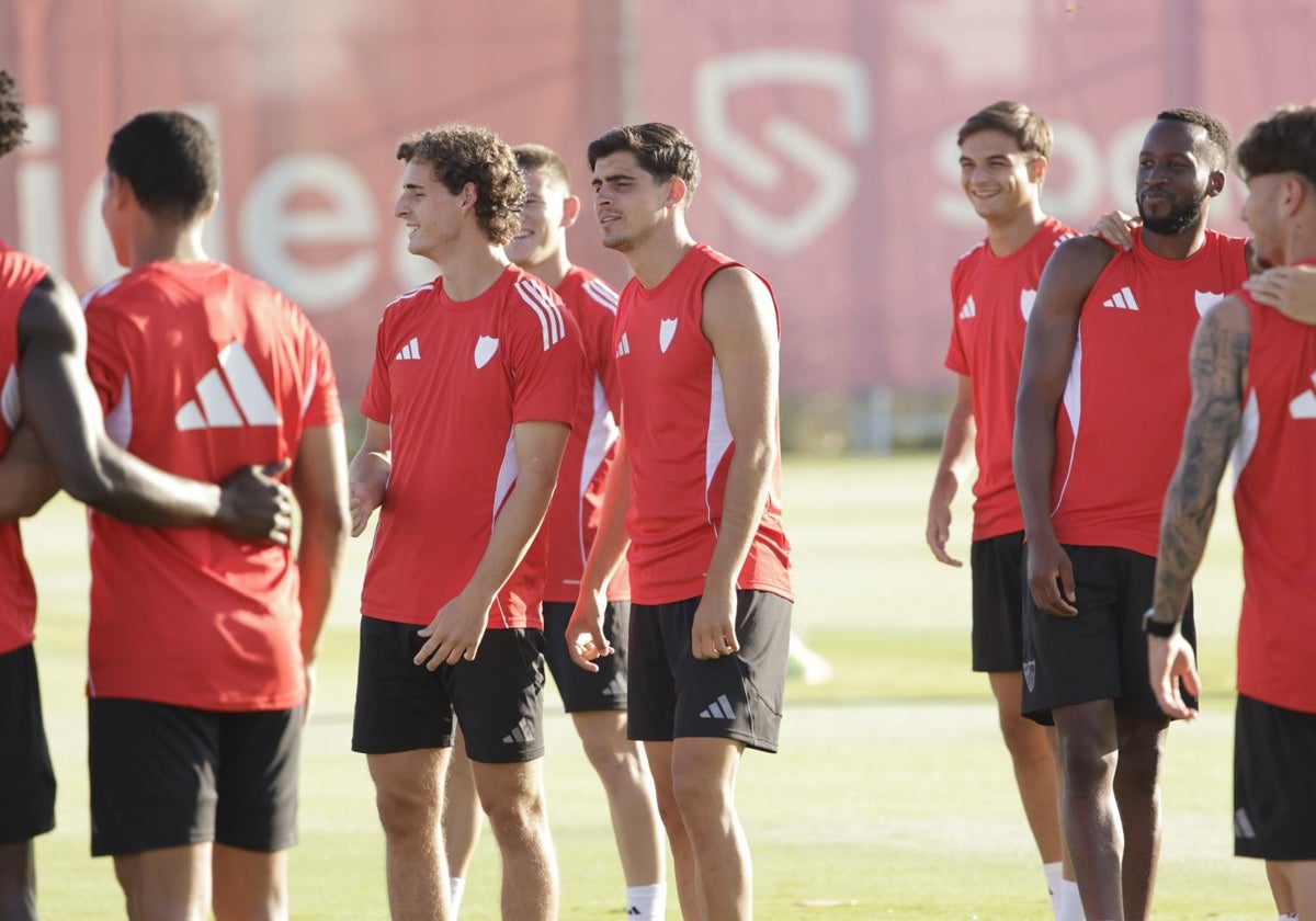 Juanlu Sánchez, en el entrenamiento del Sevilla FC de este viernes