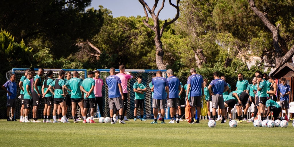 UD Leiria y Farense, las primeras piedras de toque para el Betis