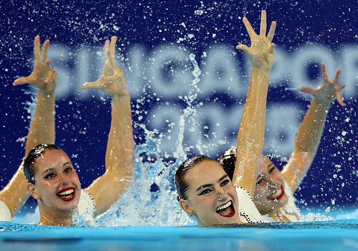 El equipo español, durante su prueba en la final del ejercicio técnico