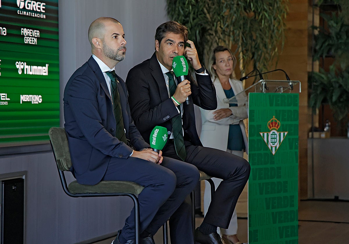 Manu Fajardo y Ángel Haro atienden a la prensa
