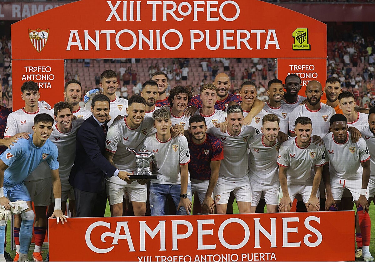 Bufanda Trofeo A. Puerta Edición coleccionista. Disponible