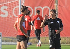 Almeyda se afana en asentar los cimientos de la recuperación del Sevilla FC