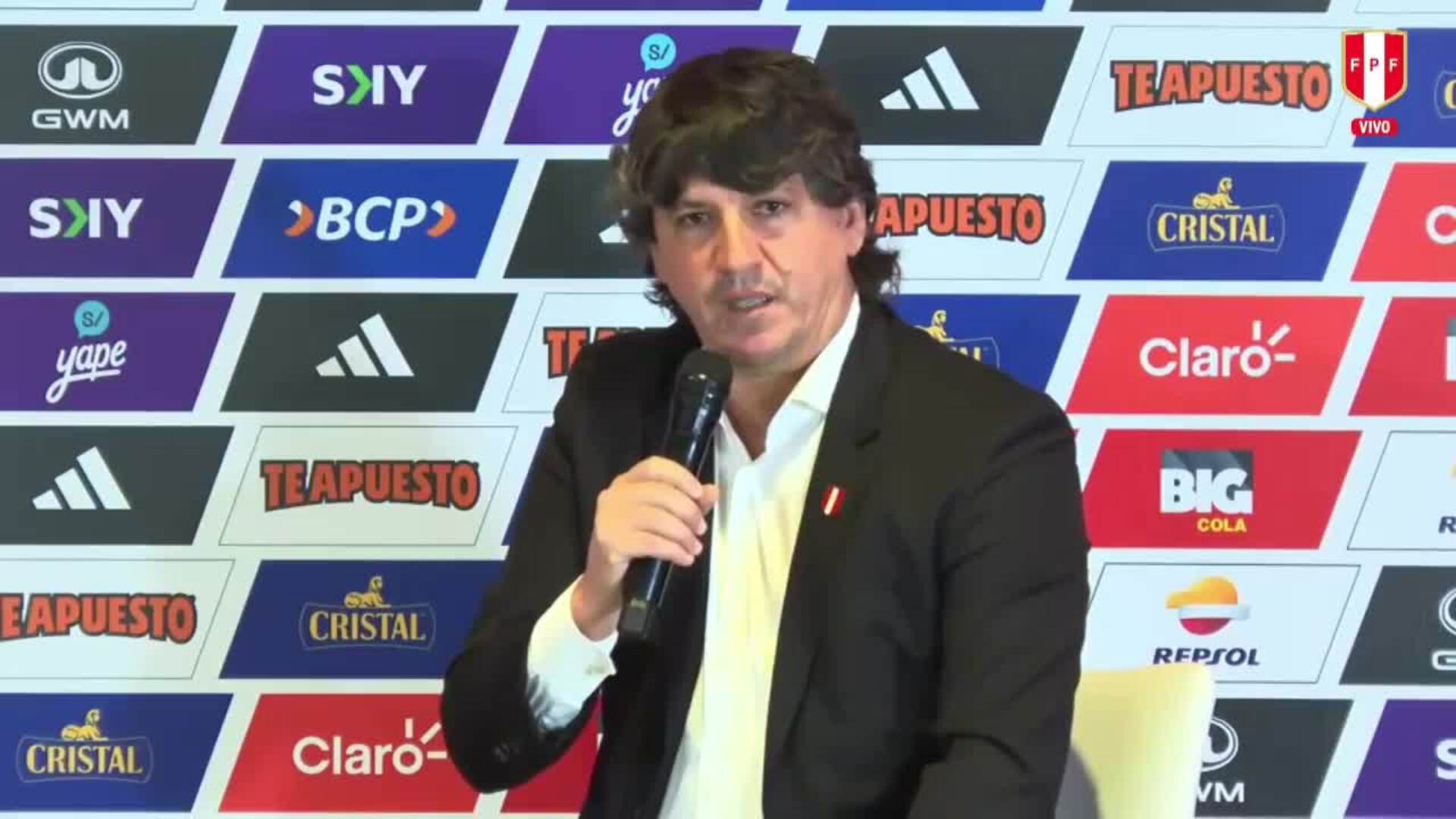 ¡Sorpresa en el Fútbol Peruano! Jean Ferrari, el Arquitecto del Bicampeonato de Universitario, Asume la Dirección General de la FPF