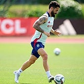 Gavi lo reconoce: «¿Mi ídolo de la infancia? Siempre ha sido Isco»