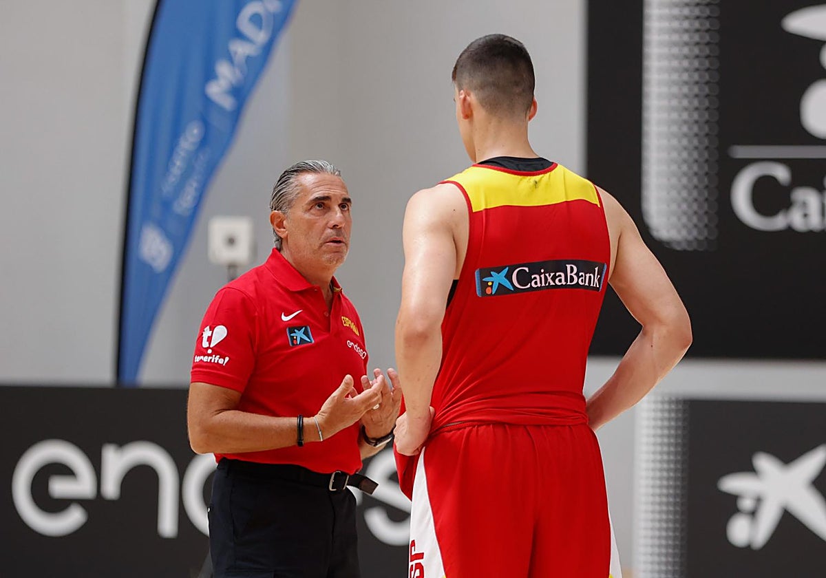 Scariolo, dando instrucciones