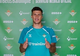 Deossa: «Canales me dijo que venir al Betis era muy buena elección para mí y para mi carrera»