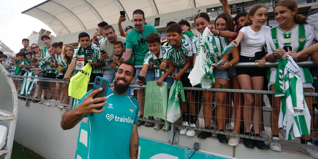Acelerón en la negociación entre el Betis y el Celta por Borja Iglesias