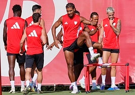 El Leverkusen mueve ficha por Badé y daría fuerza al Sevilla por Juanlu