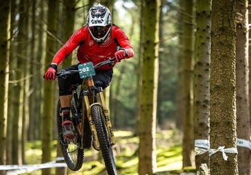 Un año de sanción al ciclista español Edgar Carballo por acoso sexual a la ciclista Ares Martí