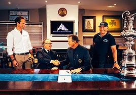 Team New Zealand cede firmando el nuevo Protocolo