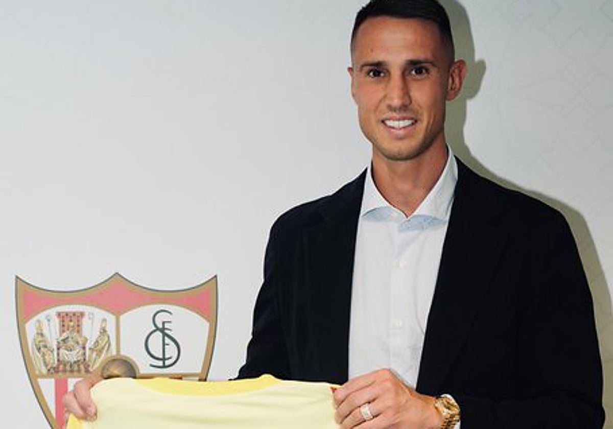 Odysseas Vlachodimos: «Me gustaría empujar al Sevilla hacia arriba de nuevo para jugar en Europa»