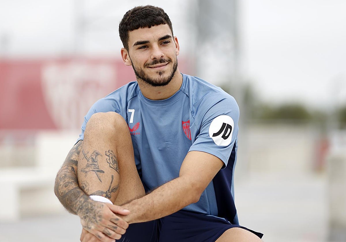 El Sevilla FC le abre la puerta a Isaac Romero