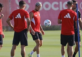 Januzaj y su representante se reúnen con Antonio Cordón para hablar de su futuro