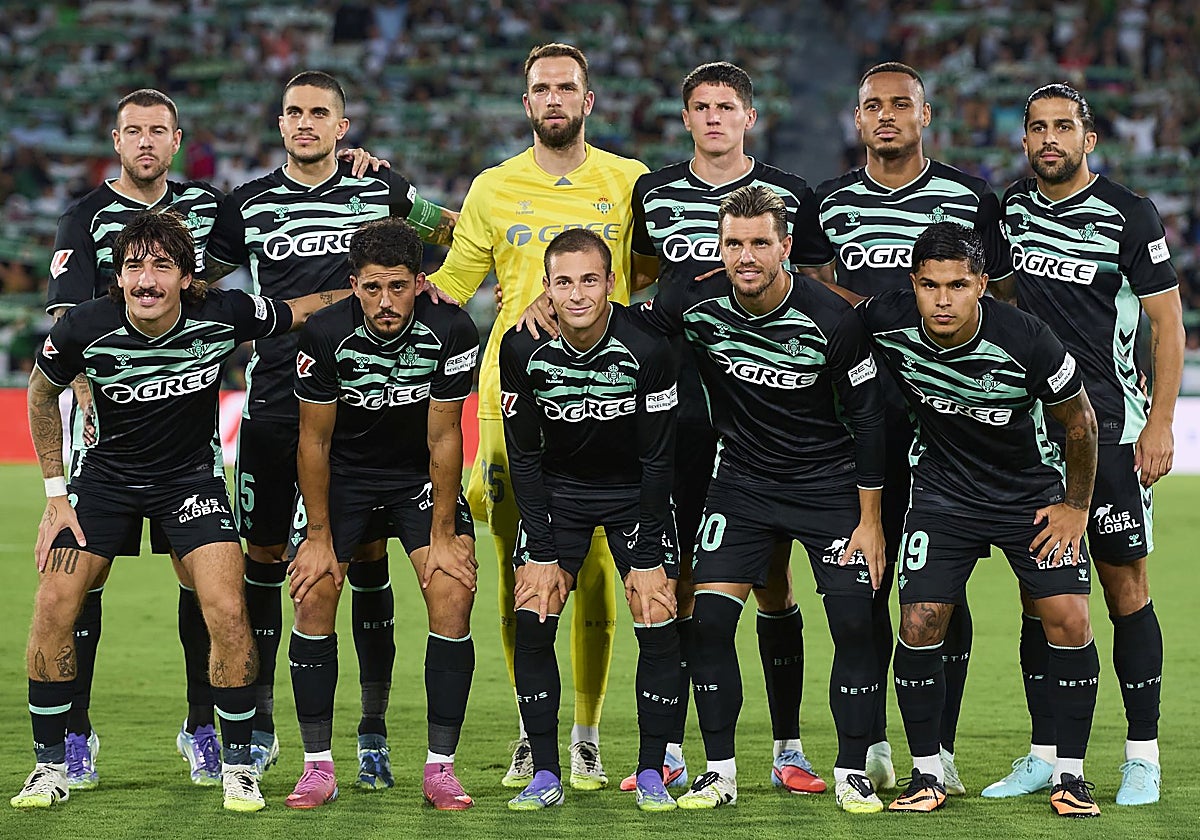 Formación del Betis en el debut liguero 25-26 ante el Elche