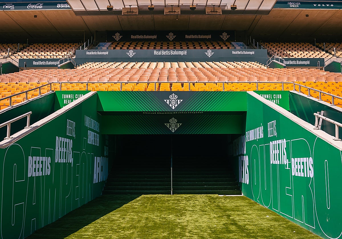Detalle del túnel de vestuarios del estadio de la Cartuja